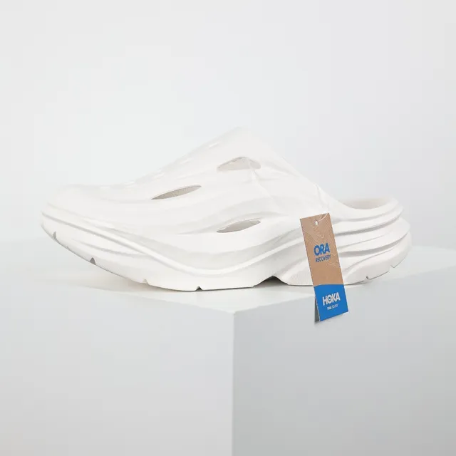 White Monolithic Molded Slip-On Slippers 9