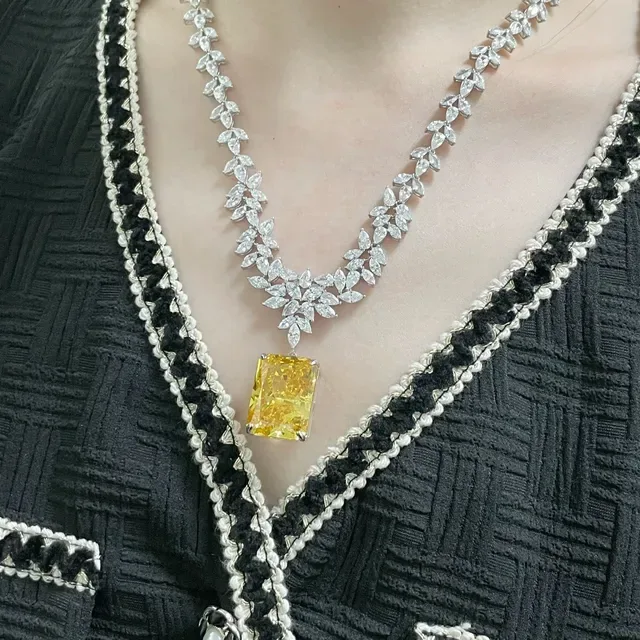 Yellow Silver Leaf-Motif Chain Rectangular Radiant-Cut Gemstone Necklace 9