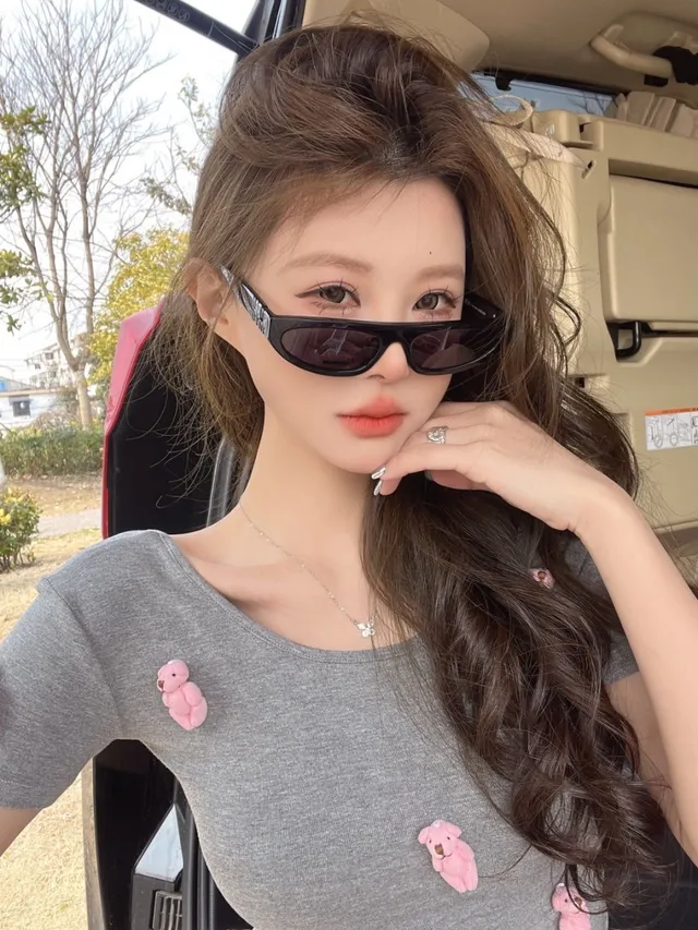 Gentle Monster Black Gray Narrow Cat-Eye Silhouette Slim Acetate Frame Sunglasses 4