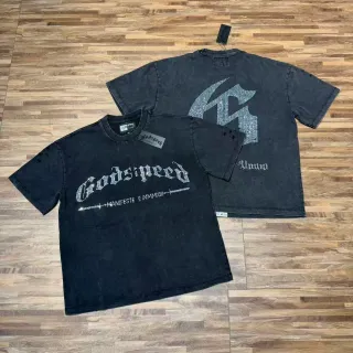 تيشيرت جرافيك Godspeed أسود فضي من قماش شبيه بالدينيم البالي مزين بأحجار الراين وخط قوطي