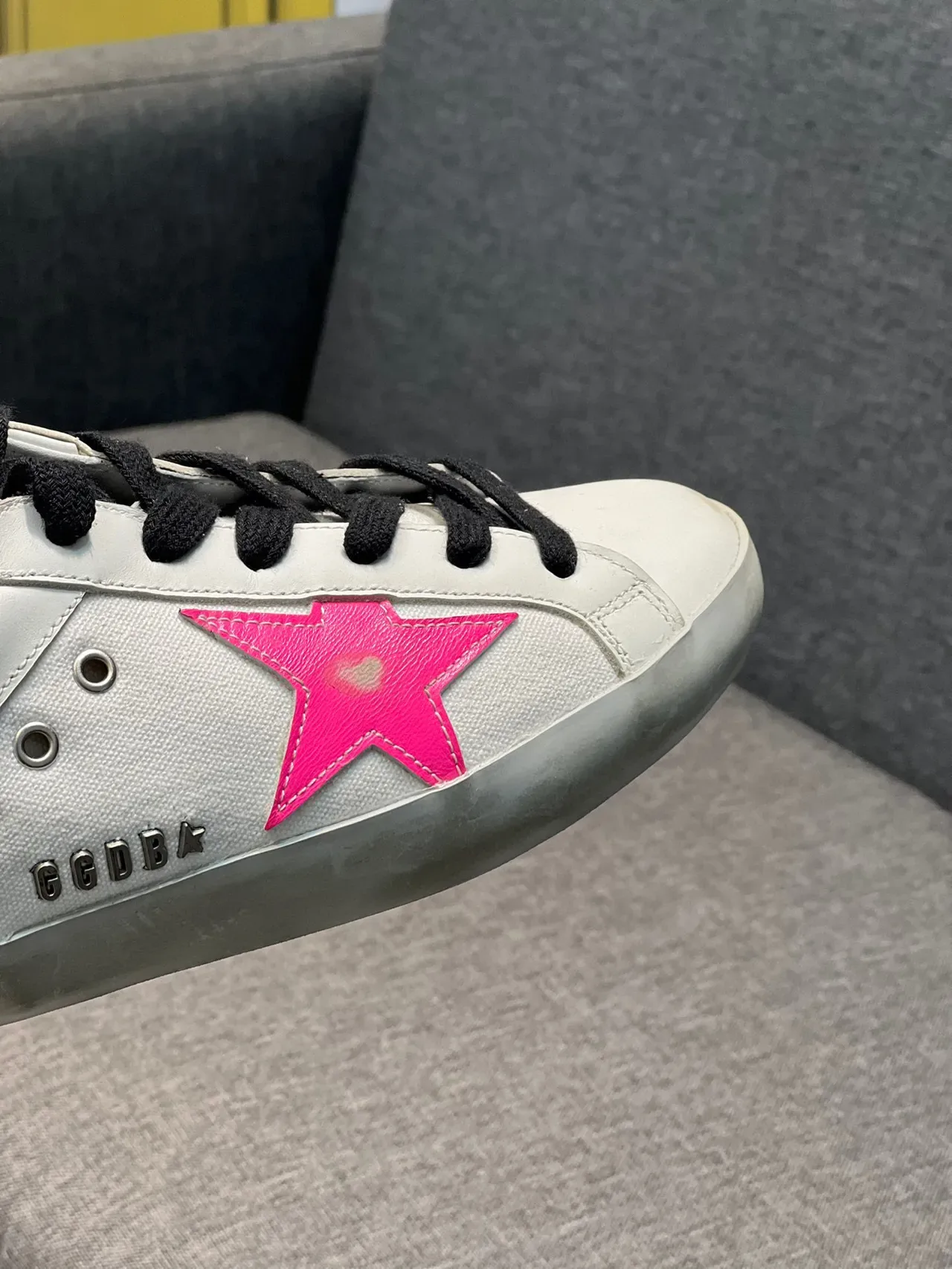 Golden Goose Superstar Pink Star مستعمل أبيض لايف ستايل سنيكرز 2