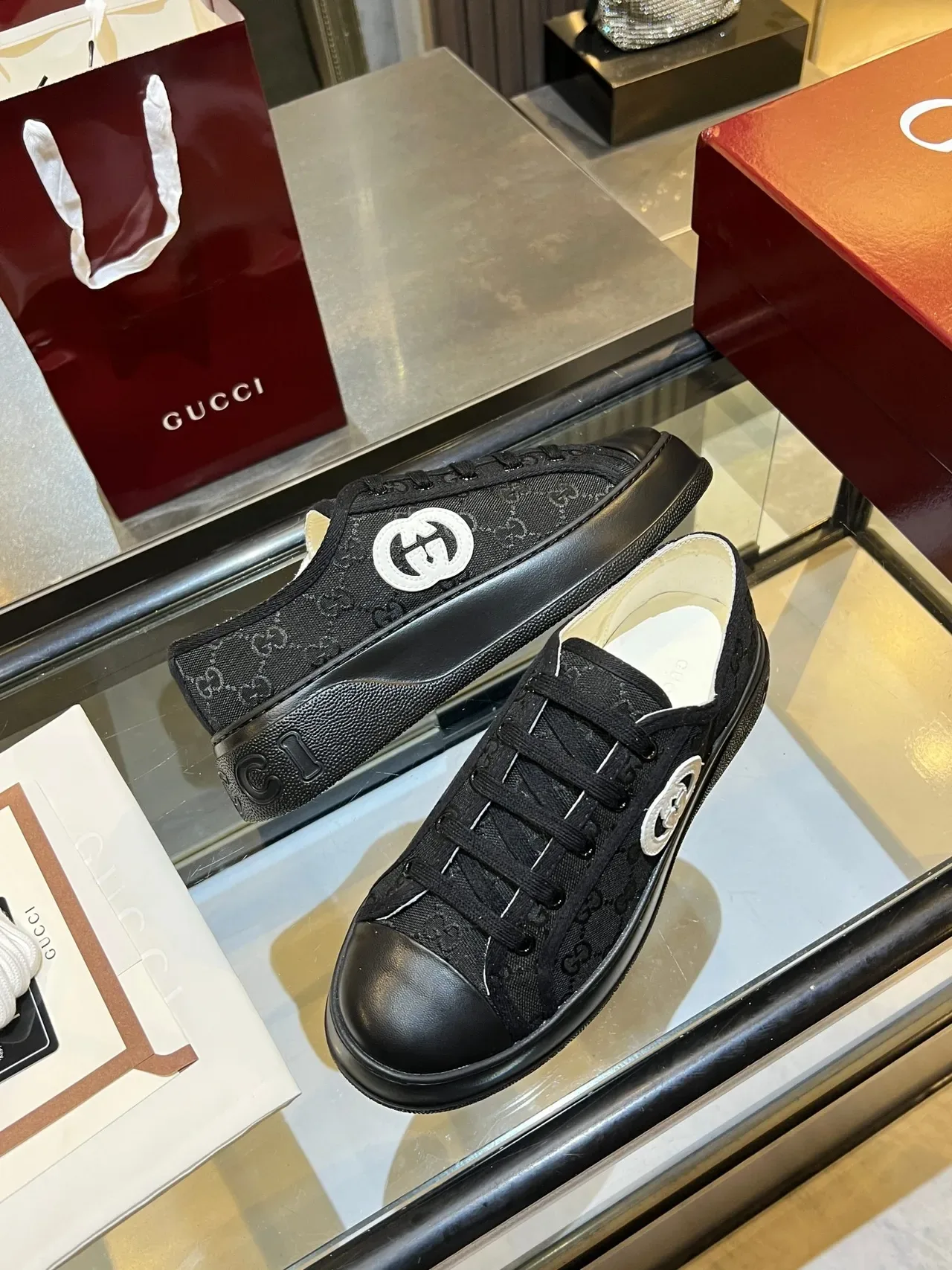 Gucci Ace Lifestyle Sneakers Noires GG Monogram Canvas 3