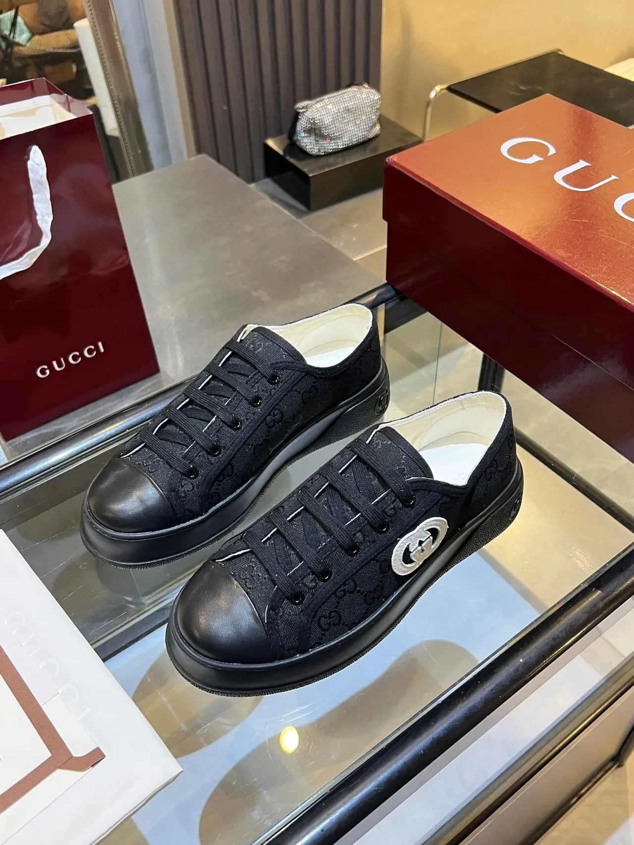Gucci Ace Lifestyle Sneakers Noires GG Monogram Canvas 4
