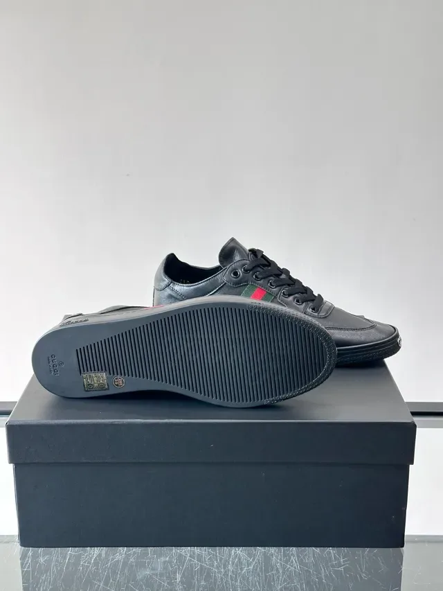 Gucci Ace Tênis Lifestyle Couro Preto Faixa Web 2