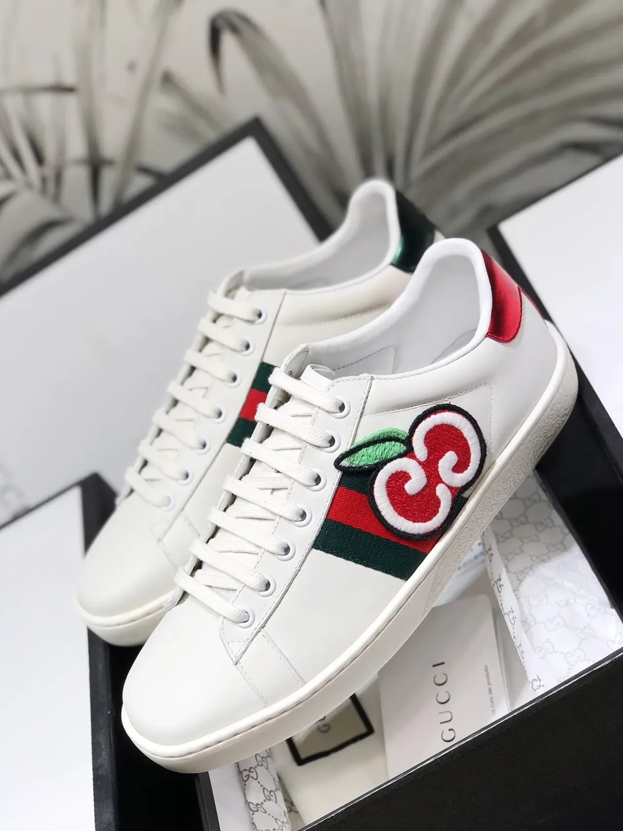 Gucci Ace Sneakers Lifestyle en Cuir Cherry White 5