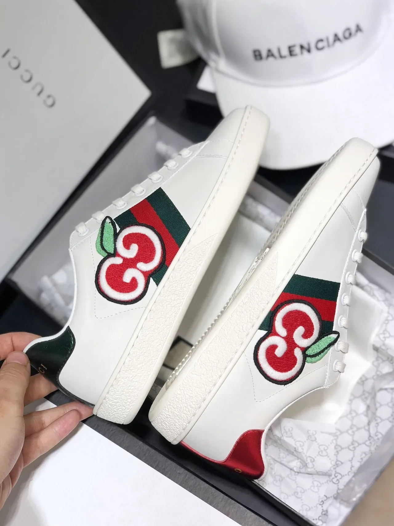 Gucci Ace Sneakers Lifestyle en Cuir Cherry White 7