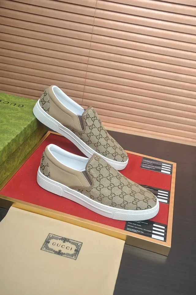 حذاء غوتشي Ace GG Monogram بيج سلايب أون لايف ستايل سنيكرز 4