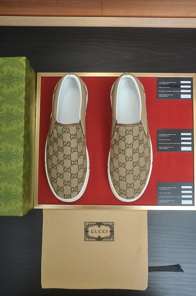 حذاء غوتشي Ace GG Monogram بيج سلايب أون لايف ستايل سنيكرز 5