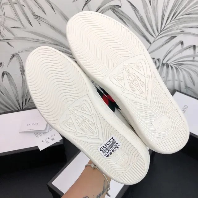 Sneakers lifestyle Gucci Ace Tiger blanc vert rouge 3