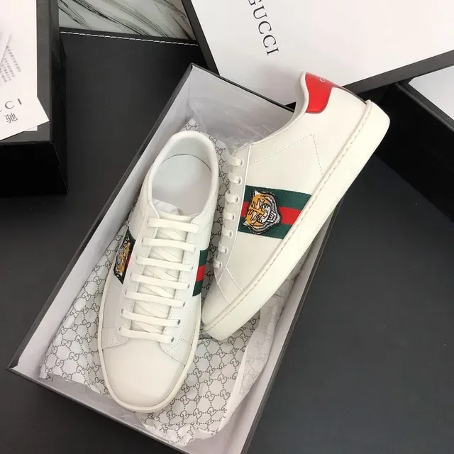 Sneakers lifestyle Gucci Ace Tiger blanc vert rouge 4