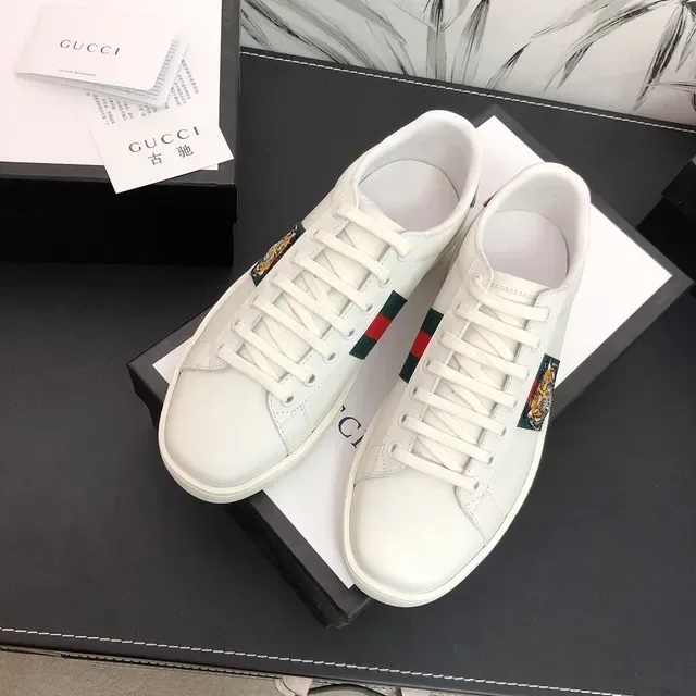 Sneakers lifestyle Gucci Ace Tiger blanc vert rouge 9