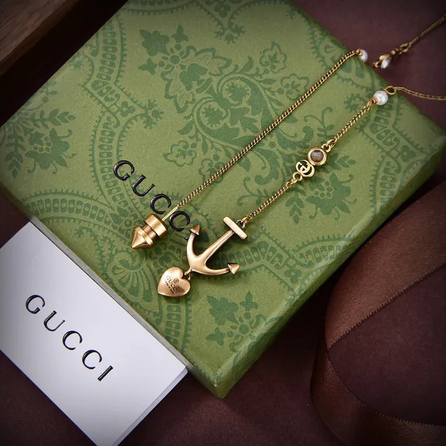 Gucci Anchor Pavé Crystal and Pearl Gold-Tone Necklace 2
