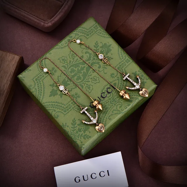Gucci Anchor Pavé Crystal and Pearl Gold-Tone Necklace 4