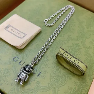 Gucci Pendentif Astronauta Chaîne Argent