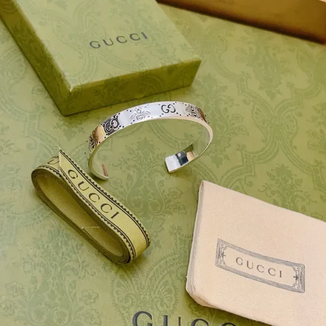 Gucci Bee Motif GG Engraved Open Cuff Bracelet 6