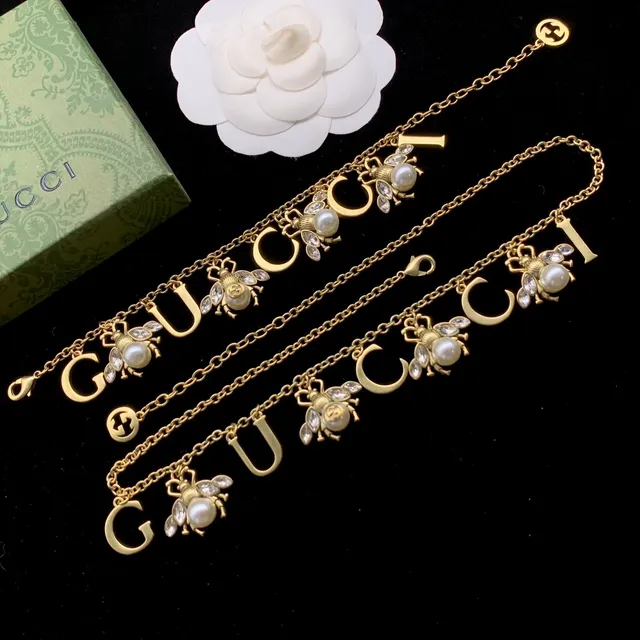 Gucci Bee Motif GUCCI Letter Charm Gold-Tone Bracelet 4