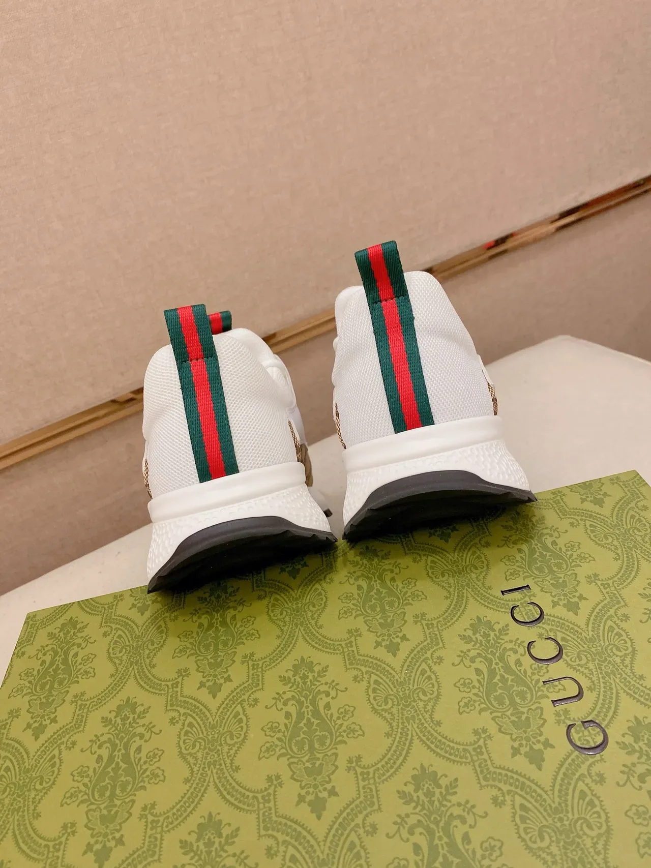 Gucci Beige Blanc GG Monogram Canvas Cuir Overlay Lifestyle Sneakers 2