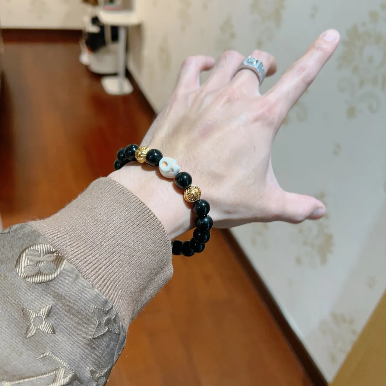 Gucci Black Gold Beaded Skull Motif Bracelet 4