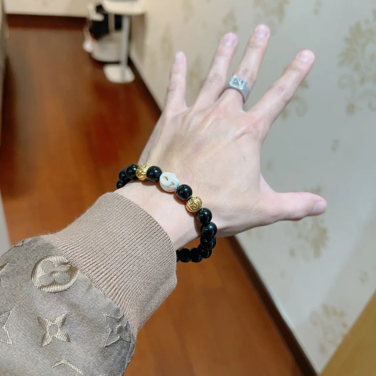 Gucci Black Gold Beaded Skull Motif Bracelet 8