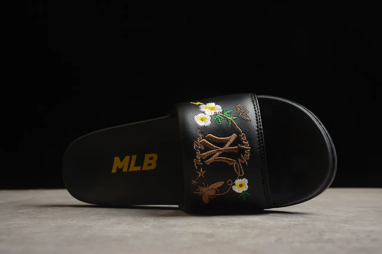 Gucci Black Gold Embroidered Floral Leather Strap Slippers 11
