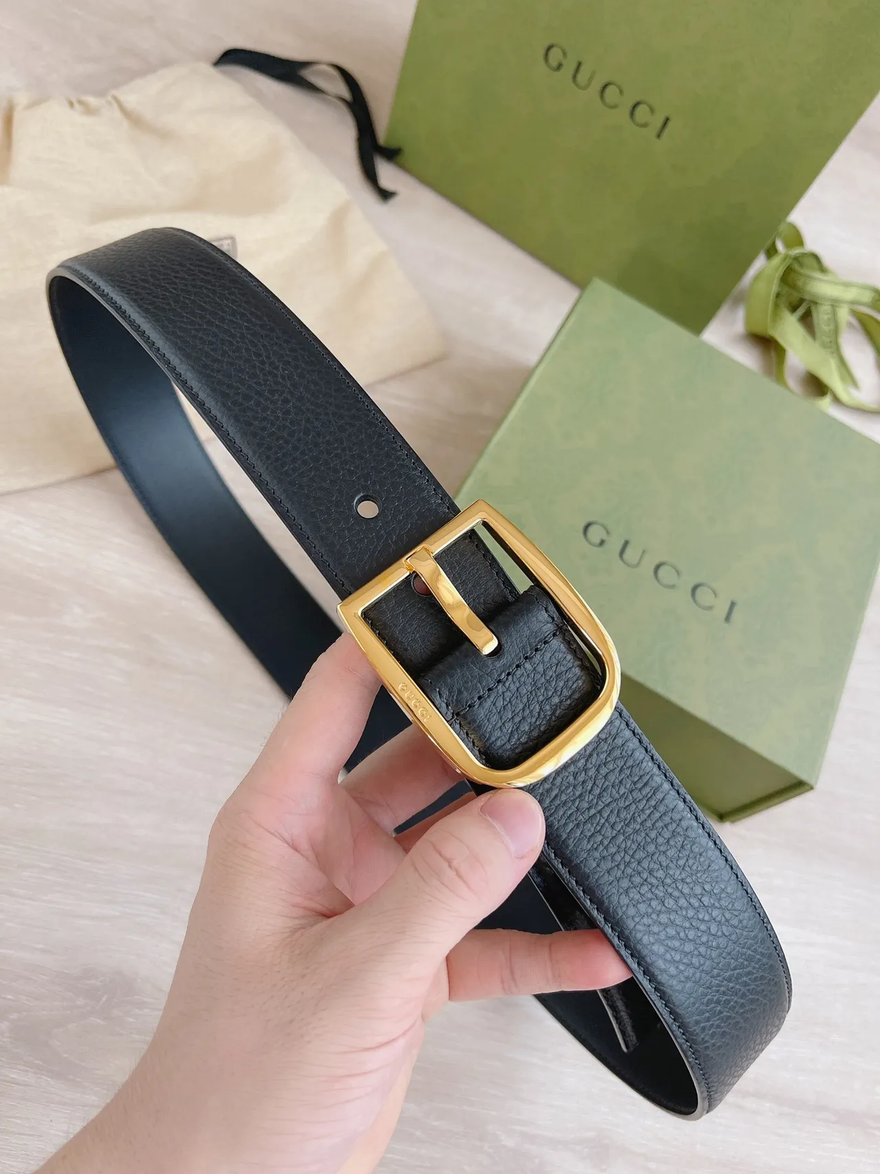 Gucci Black Gold Pebbled Rectangular Buckle Leather Belt 7
