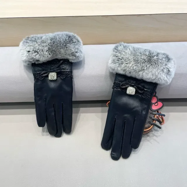 Gucci Black Gray Faux Fur Cuff Leather Gloves 6