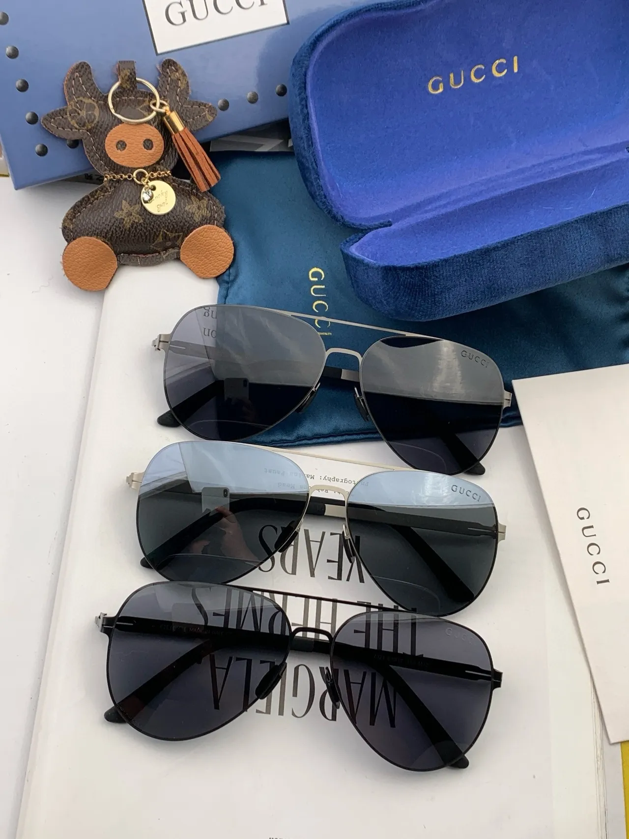 Gucci Lunettes de Soleil Cadre Métallique Noir Gris Fin Silhouette Aviateur-Inspirée 3