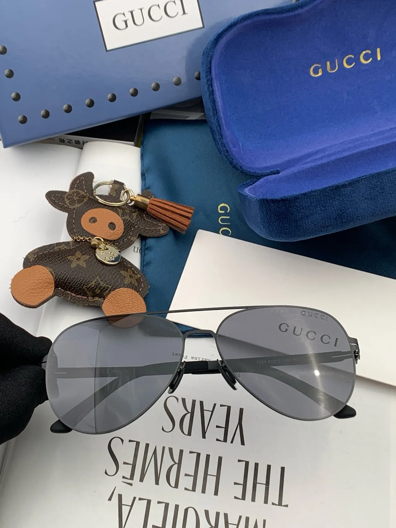 Gucci Lunettes de Soleil Cadre Métallique Noir Gris Fin Silhouette Aviateur-Inspirée 6