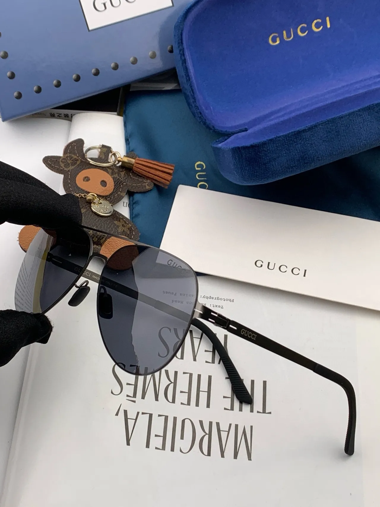 Gucci Lunettes de Soleil Cadre Métallique Noir Gris Fin Silhouette Aviateur-Inspirée 7