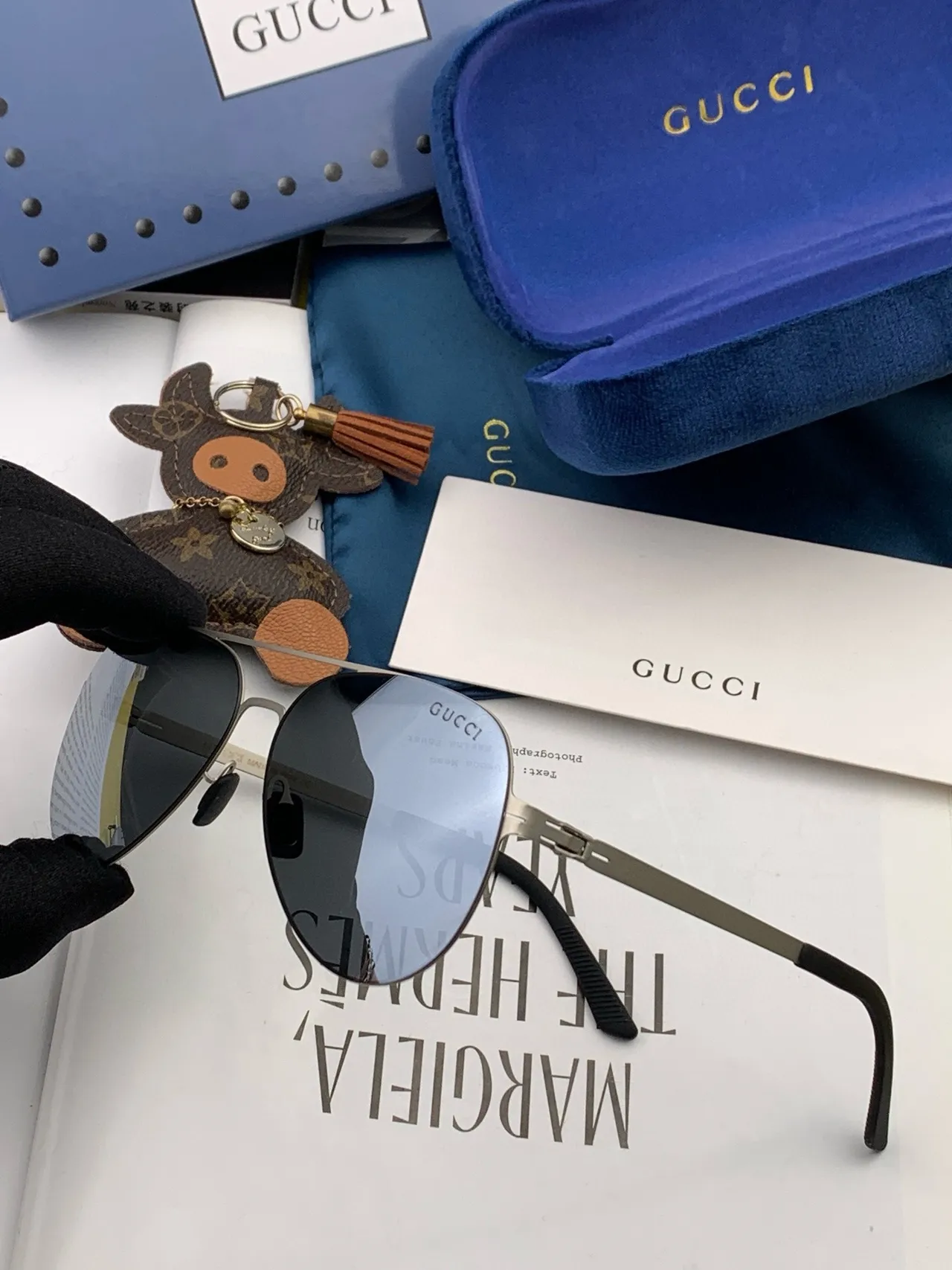 Gucci Lunettes de Soleil Cadre Métallique Noir Gris Fin Silhouette Aviateur-Inspirée 8
