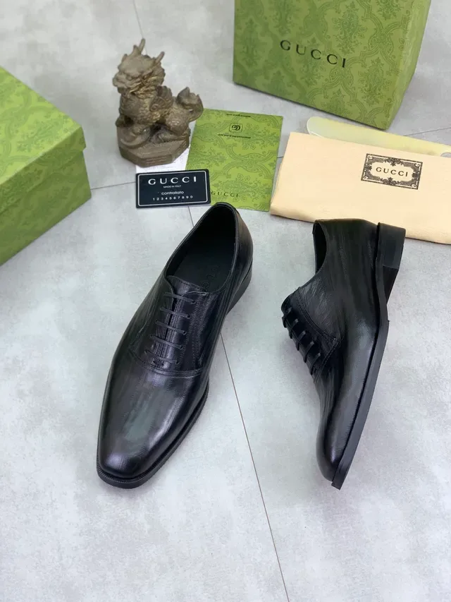 Gucci Sapatos Oxford Preto Texturizados com Ponta de Tacão 5