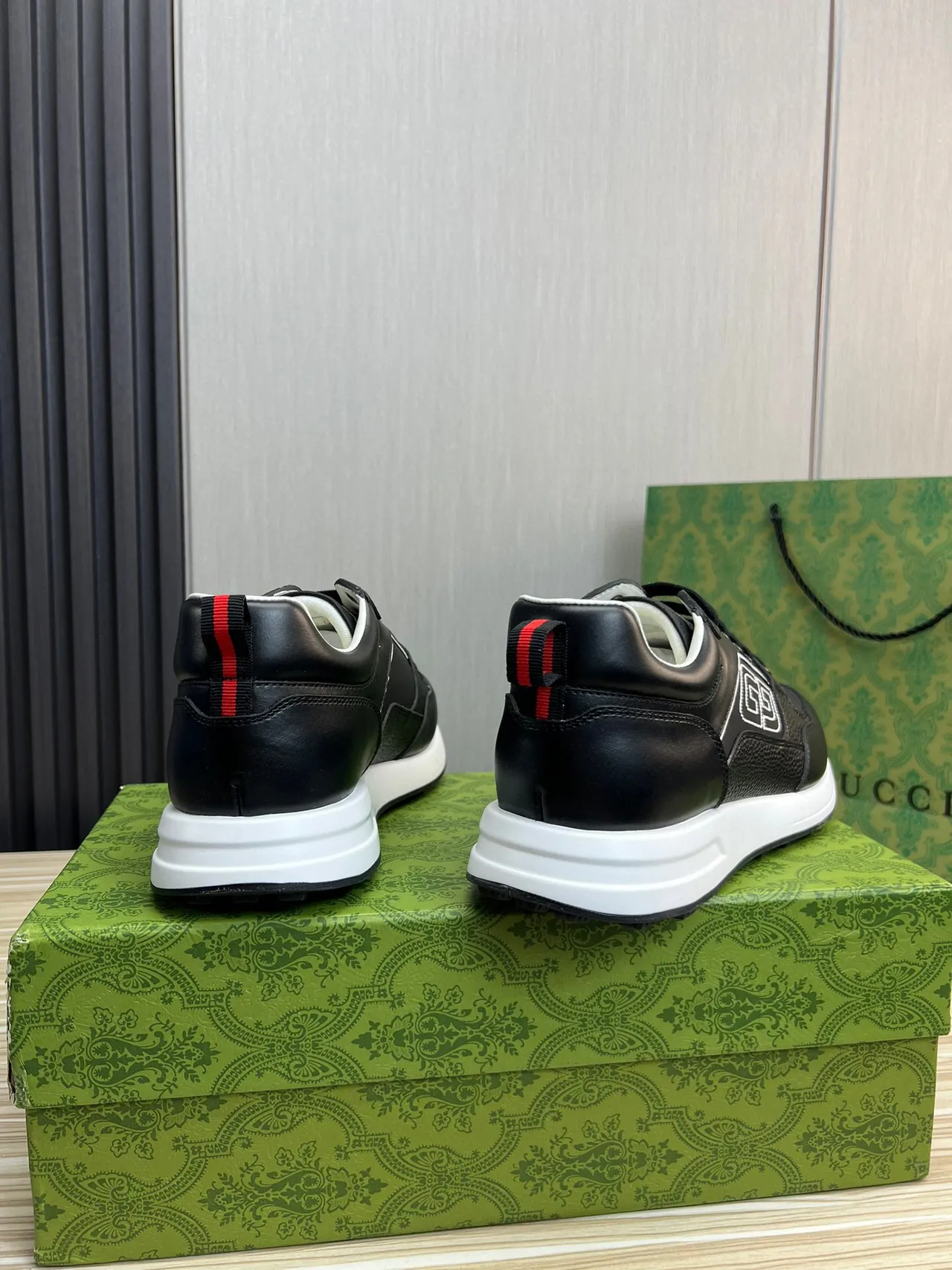 Gucci Black White Leather And Perforated Upper Interlocking GG Logo Lifestyle Sneakers 3