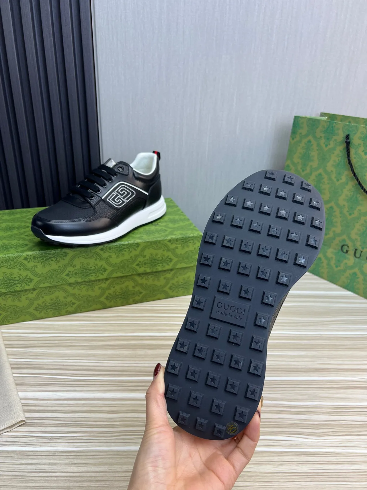 Gucci Black White Leather And Perforated Upper Interlocking GG Logo Lifestyle Sneakers 7