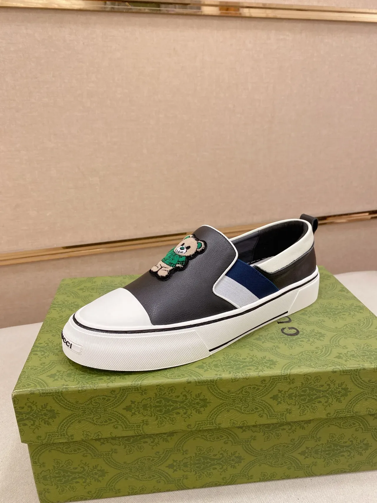 Gucci Black White Slip-On Construction Color-Blocked Side Panel Lifestyle Sneakers 1