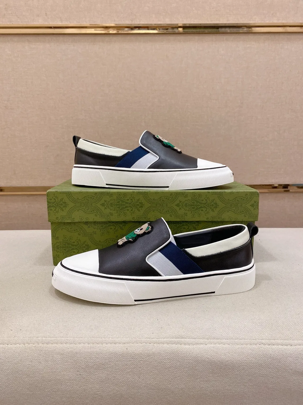 Gucci Black White Slip-On Construction Color-Blocked Side Panel Lifestyle Sneakers 6