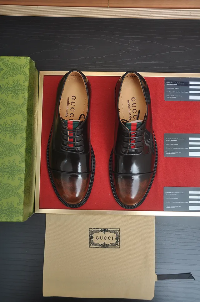 Gucci Chaussures Oxford en Cuir Poli avec Cap-Toe Couleur Beige Marron 5