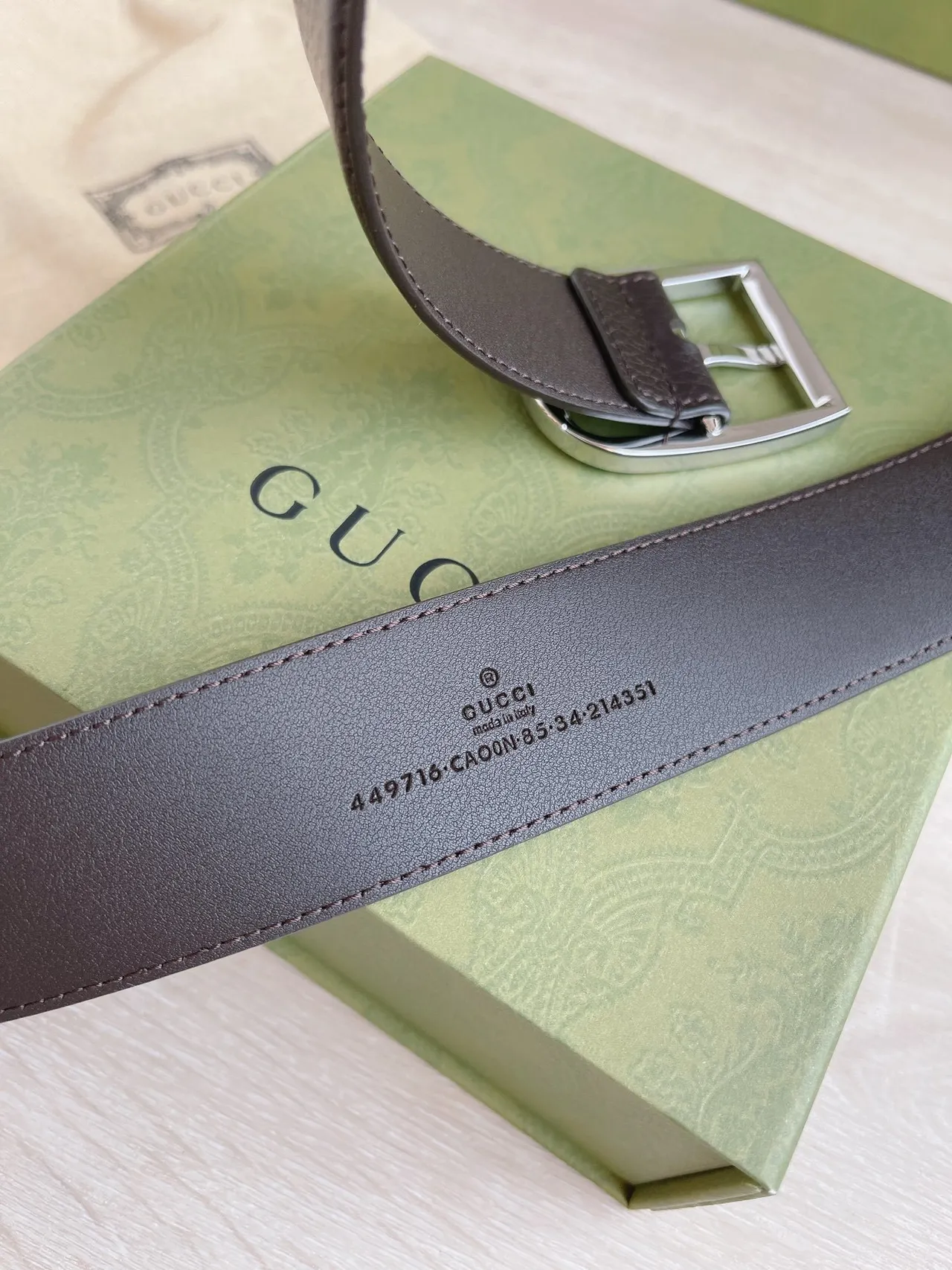 Gucci Brown Silver Pebbled Rectangular Buckle Leather Belt 4