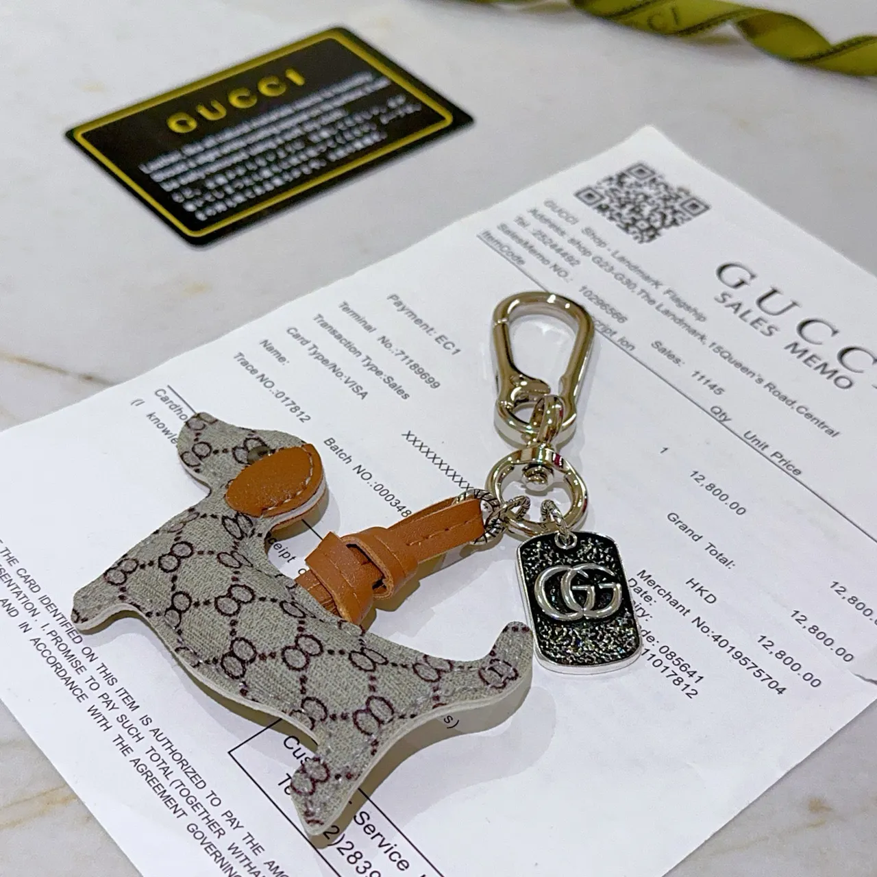 Gucci Dachshund Keychain Beige Marron Forme de Chien Contour GG Monogram Canvas Crossbody Bag 6