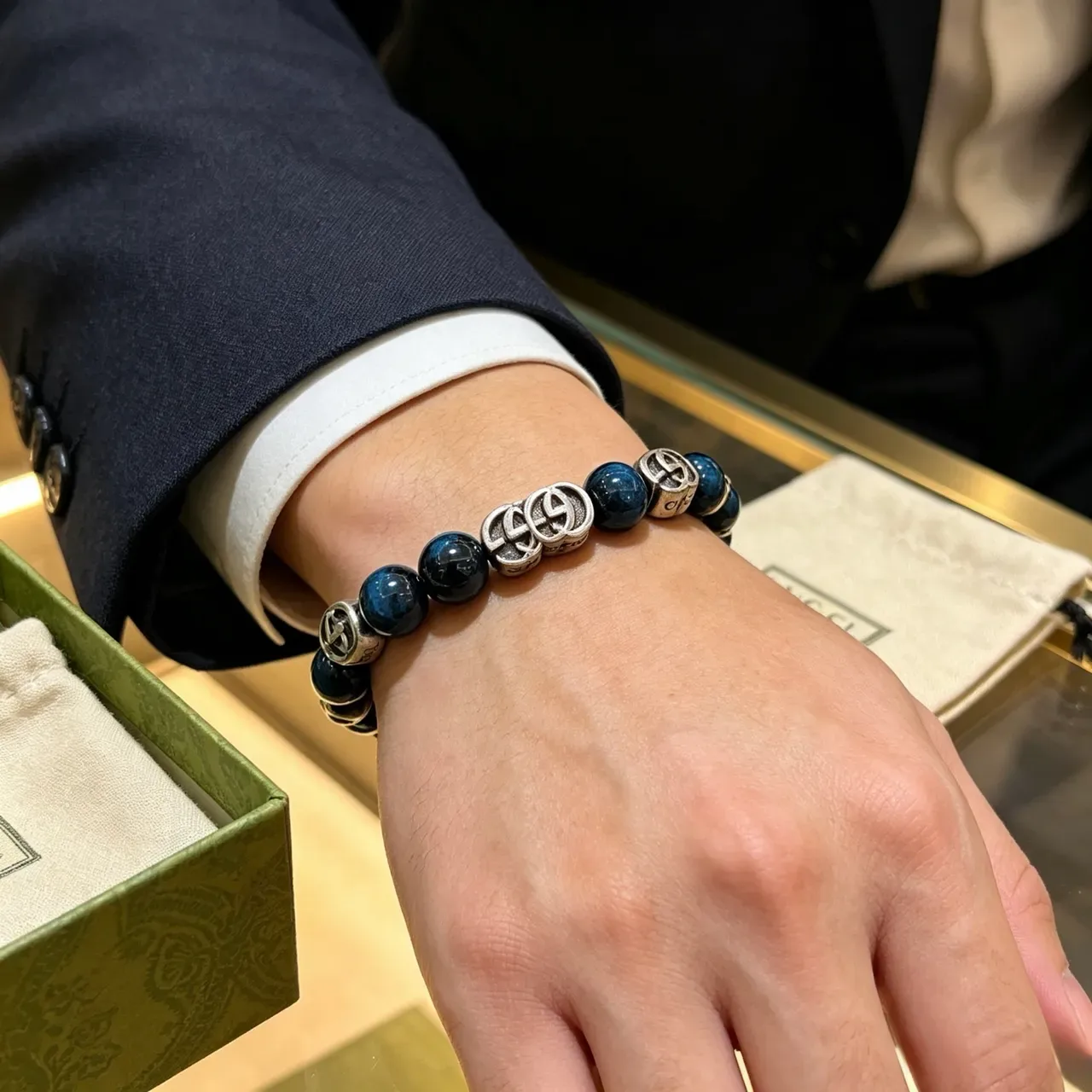 Gucci Double G Beaded Bracelet Navy Silver Interlocking Logo Charms Polished Dark Agate-Like Beads Bracelet 3