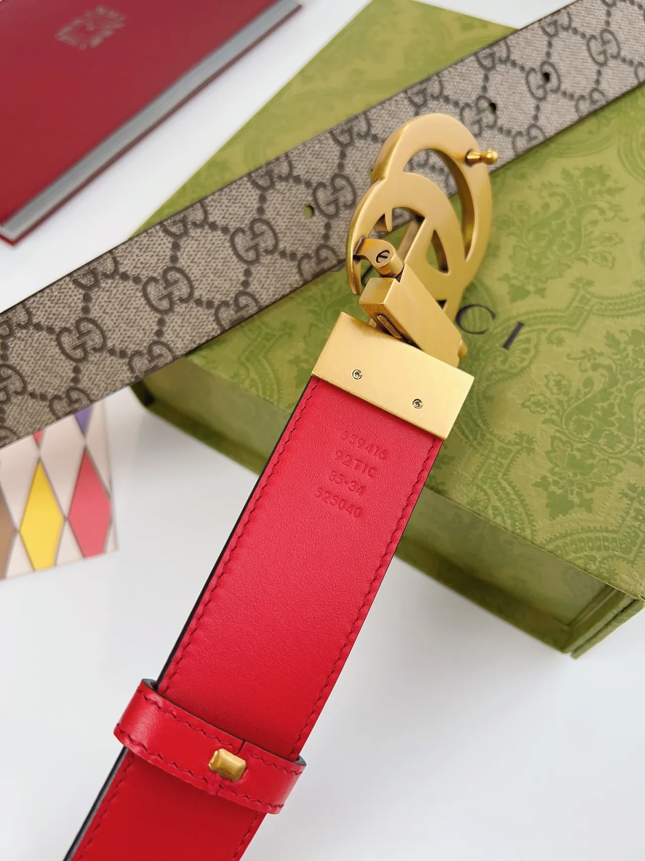 Gucci Double G 红色皮革腰带和 GG Monogram 织带皮革腰带 5