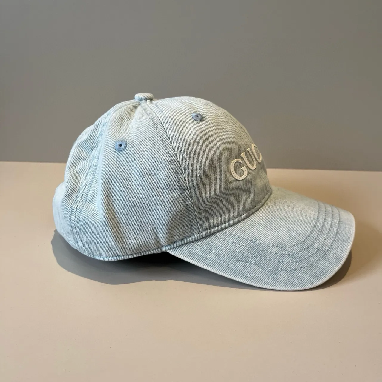 Gucci إيمبرويدد لوجو أزرق فاتح دنيم كابيه بيسبول 5