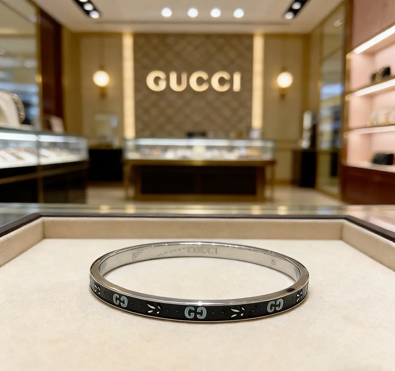Gucci Enamel GG Motif Black and Teal Hinged Bangle Bracelet 7