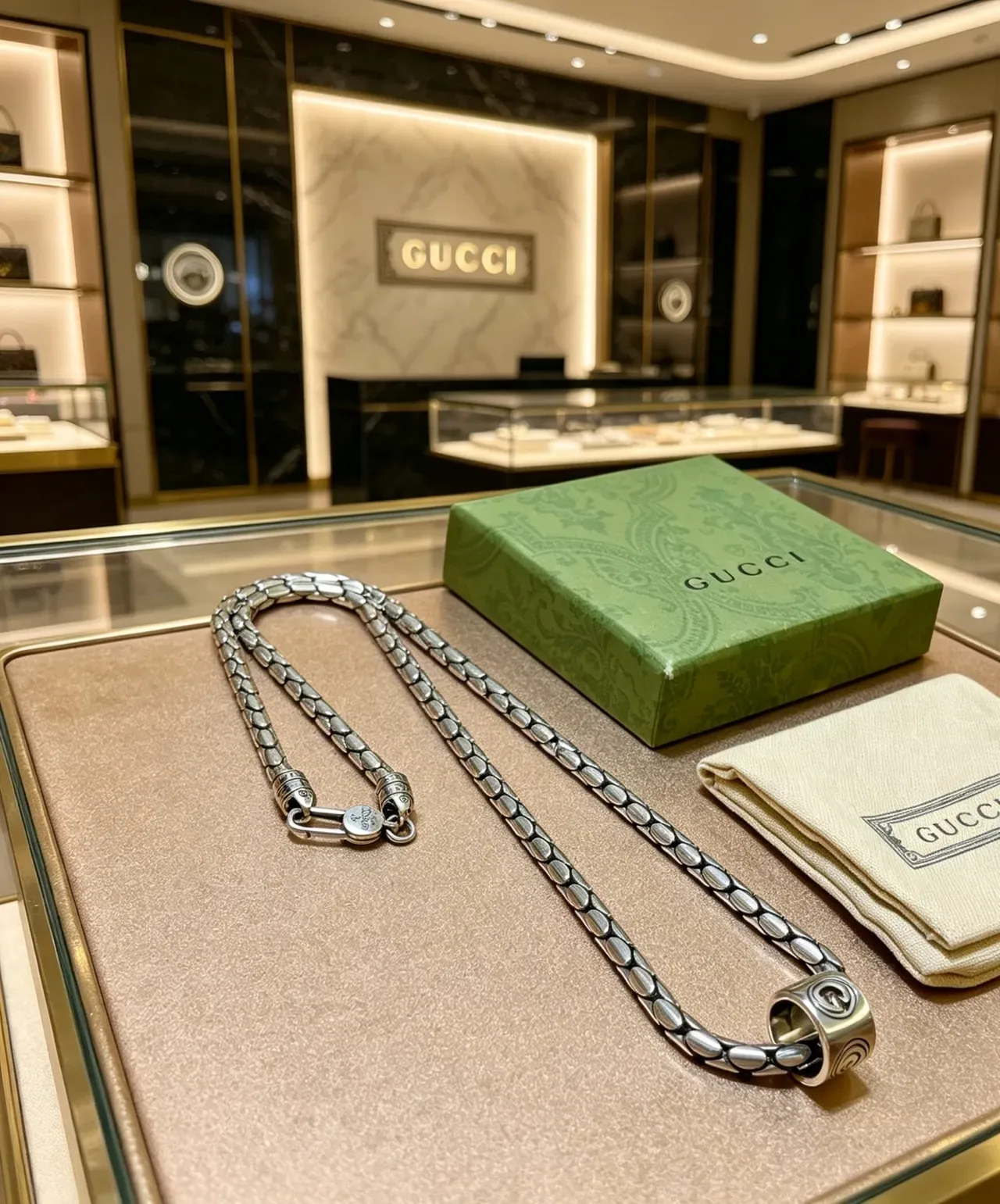 Gucci G-Link Oval Chain Silver Necklace 6