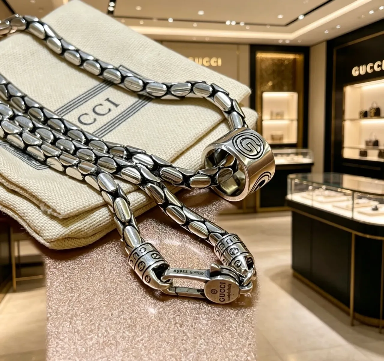 Gucci G-Link Oval Chain Silver Necklace 9