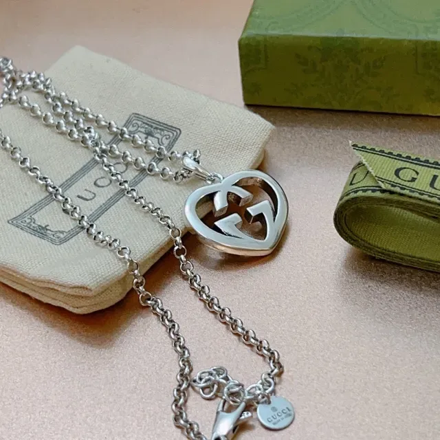 Gucci GG Heart Interlocking G Silver-Tone Necklace 2
