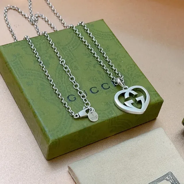 Gucci GG Heart Interlocking G Silver-Tone Necklace 7