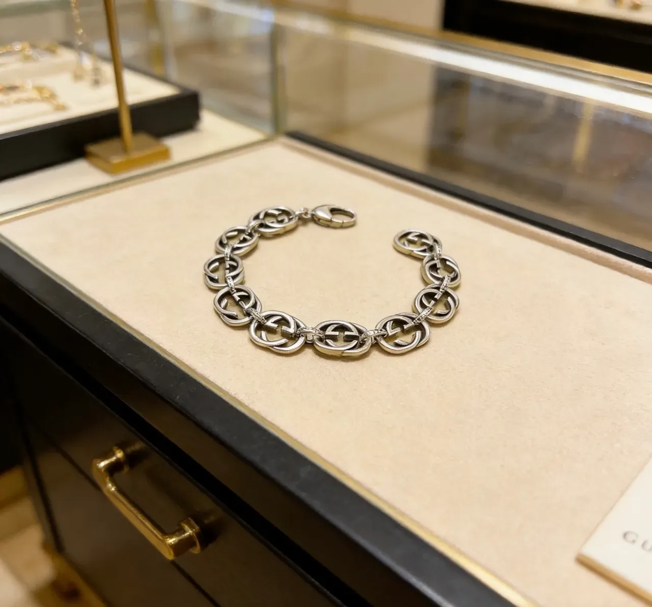 Gucci GG Marmont Interlocking G-Link Silver-Tone Bracelet 3