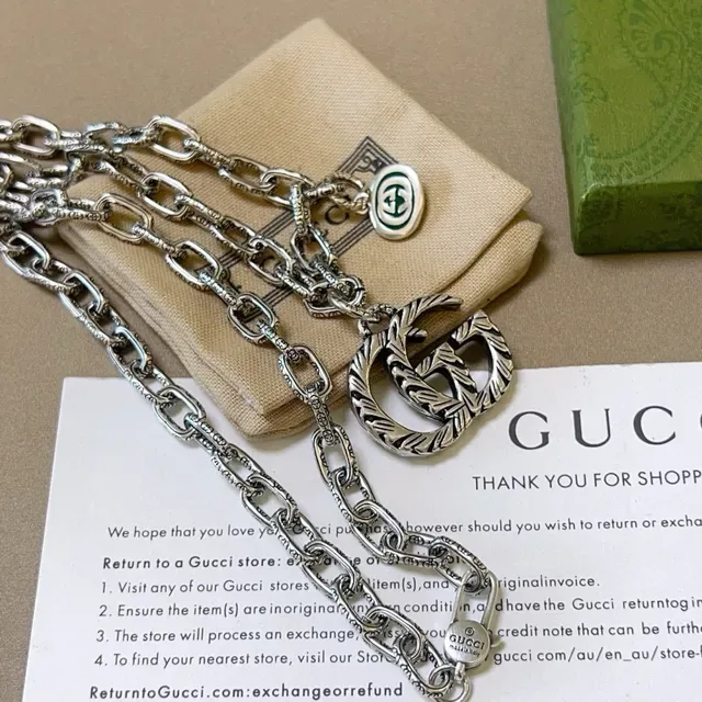 قلادة Gucci GG Marmont Interlocking G سلسلة مربوطة بحبل 3