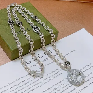 Gucci GG Marmont Pavé 水晶和黑色搪瓷项链
