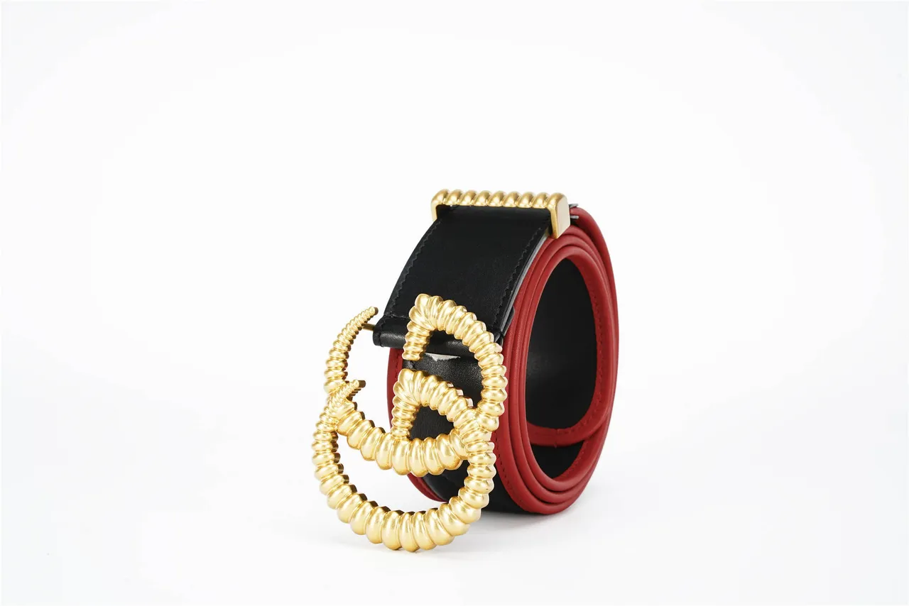 Gucci GG Marmont Ceinture en cuir noir et rouge matelassée 10